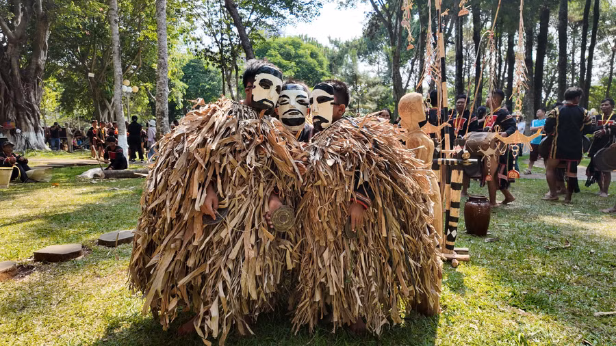 Sắc màu lễ hội dân gian Tây Nguyên. Ảnh: Nguyễn Ngọc Duy