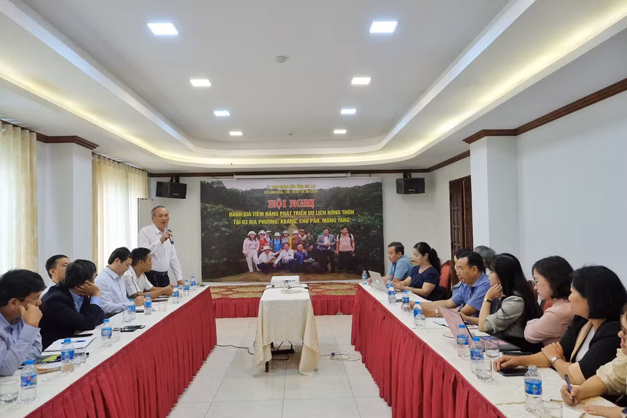 Quang cảnh hội nghị đánh giá tiềm năng phát triển du lịch nông thôn. Ảnh: HOÀNG NGỌC