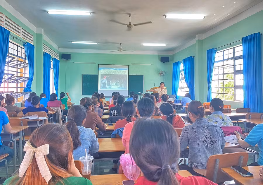 Quang cảnh lớp tập huấn. Ảnh: Minh Châu