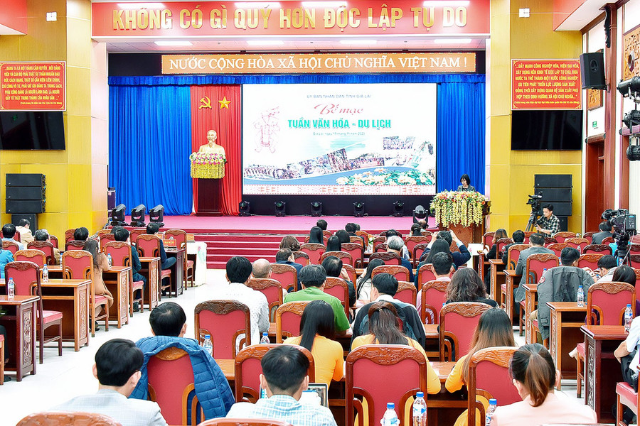 Quang cảnh lễ bế mạc. Ảnh: Đức Thụy Quang cảnh lễ bế mạc. Ảnh: Đức Thụy