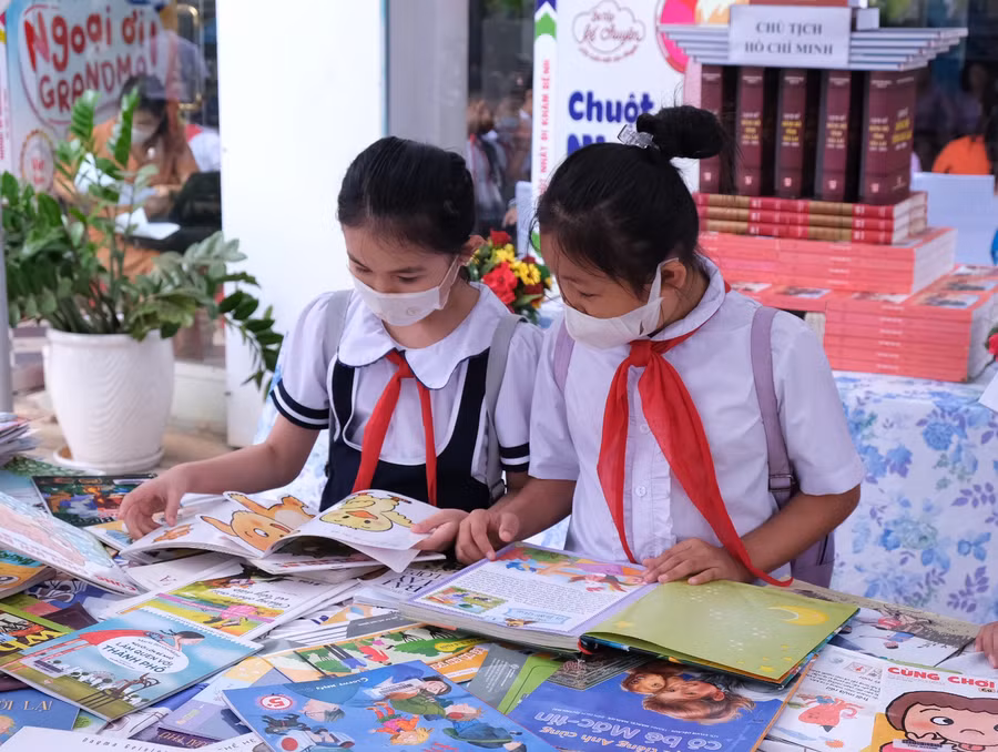 Cuộc thi “Đại sứ văn hóa đọc” nhằm khơi dậy niềm đam mê đọc sách và thúc đẩy văn hóa đọc cho học sinh. Ảnh: Hoàng Ngọc