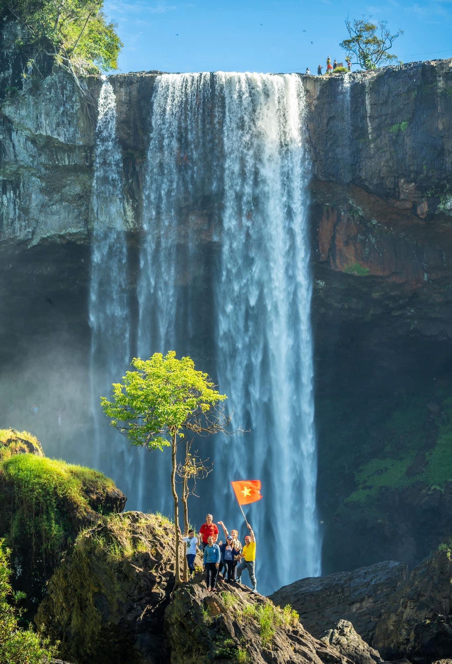 Thác 50 nằm trong Khu bảo tồn thiên nhiên Kon Chư Răng. Ảnh: Hoàng Ngọc