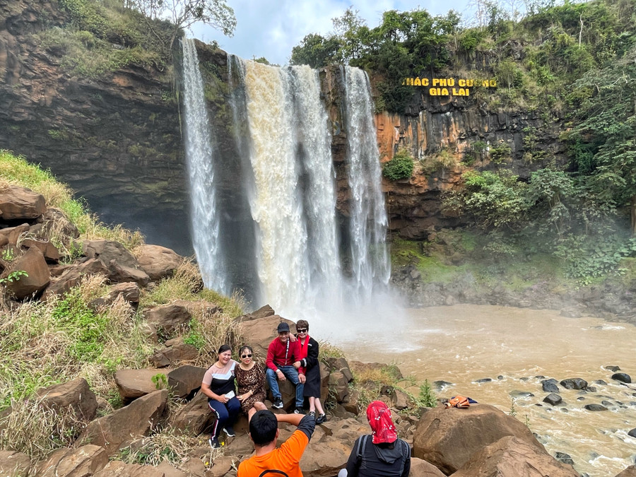 Thác Phú Cường, huyện Chư Sê, tỉnh Gia Lai Thác Phú Cường, huyện Chư Sê, tỉnh Gia Lai