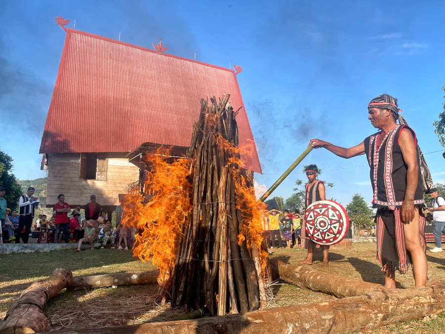 Ngọn lửa chiến thắng. Ảnh: hoàng Ngọc Ngọn lửa chiến thắng. Ảnh: hoàng Ngọc