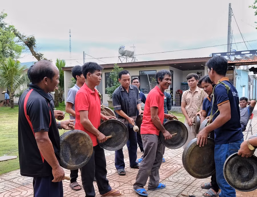Lớp tập huấn sẽ phát huy vai trò của chủ thể trong công tác bảo tồn văn hóa truyền thống tốt đẹp của các DTTS. Ảnh: Minh Châu