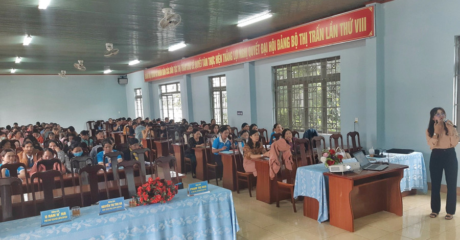 Quang cảnh lớp tập huấn. Ảnh: Minh Châu