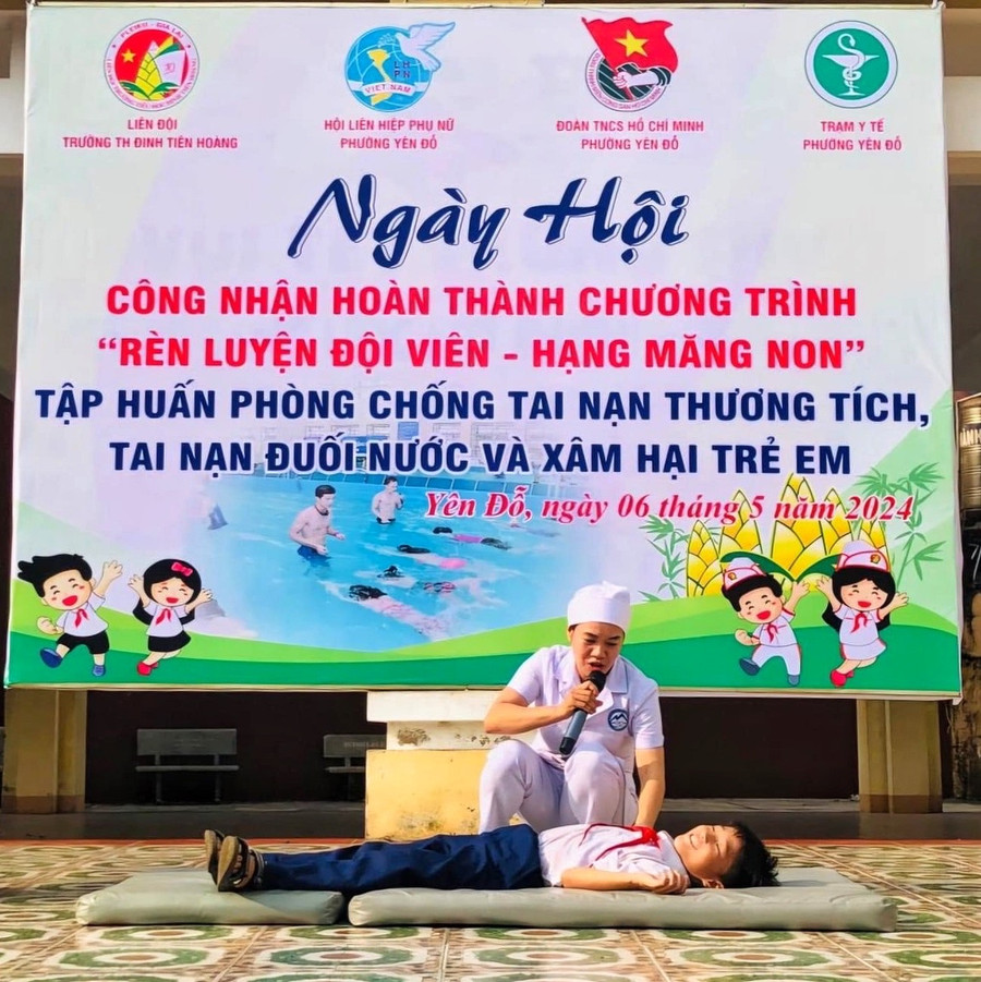 Học sinh được hướng dẫn các kỹ năng thông qua tình huống giả định. Ảnh: Minh Châu Học sinh được hướng dẫn các kỹ năng thông qua tình huống giả định. Ảnh: Minh Châu