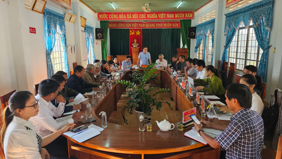 Quang cảnh buổi làm việc. Ảnh: Bá Bính Quang cảnh buổi làm việc. Ảnh: Bá Bính