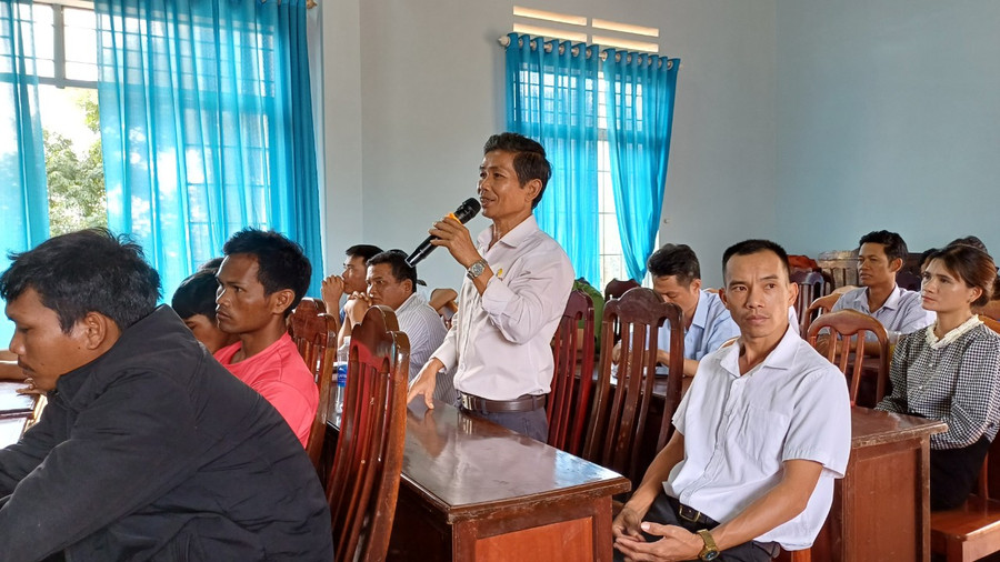 Cử tri xã Ia Hlốp (huyện Chư Sê) phản ánh nhiều vấn đề liên quan đời sống dân sinh. Ảnh: Anh Quân