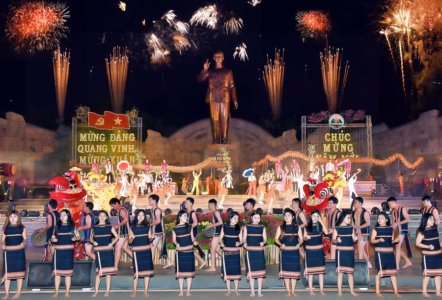 Gia Lai sẽ tổ chức chương trình văn nghệ và bắn pháo hoa mừng Xuân Giáp Thìn 2024 vào đêm Giao thừa tại Quảng trường Đại Đoàn Kết, TP. Pleiku. Ảnh: Đức Thụy