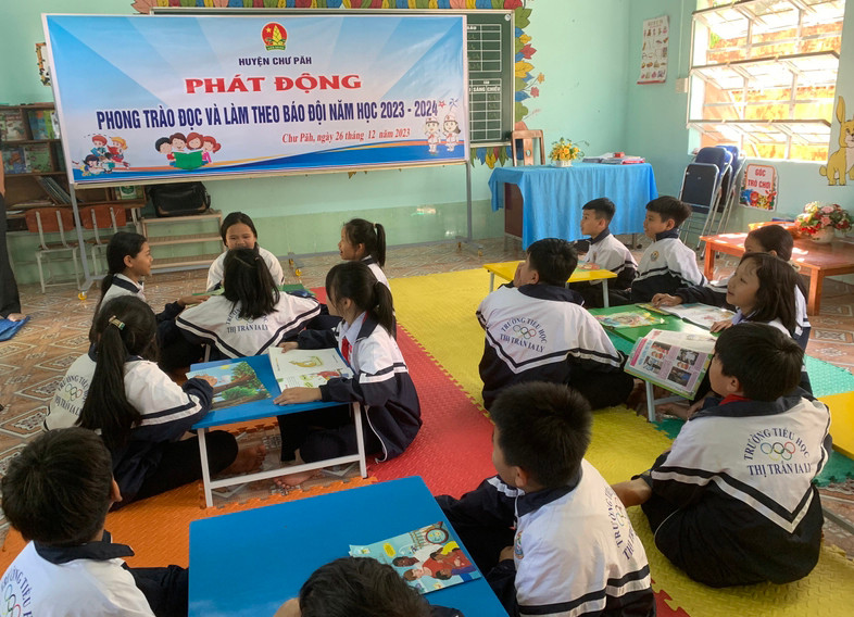 Quang cảnh buổi phát động phong trào đọc và làm theo báo Đội. Ảnh: V.Đ