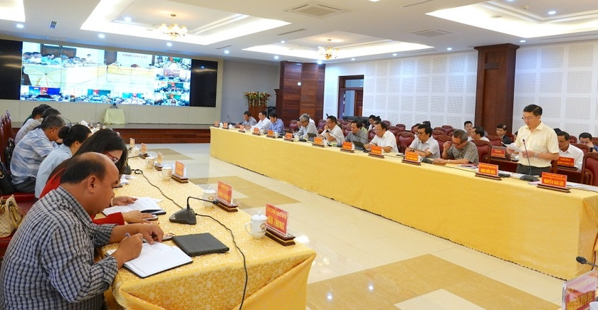 Quang cảnh hội nghị trực tuyến toàn tỉnh triển khai Nghị quyết kỳ họp thứ 15 HĐND tỉnh khóa XII (nhiệm kỳ 2021-2026). Ảnh Mộc Trà Quang cảnh hội nghị trực tuyến toàn tỉnh triển khai Nghị quyết kỳ họp thứ 15 HĐND tỉnh khóa XII (nhiệm kỳ 2021-2026). Ảnh Mộc Trà