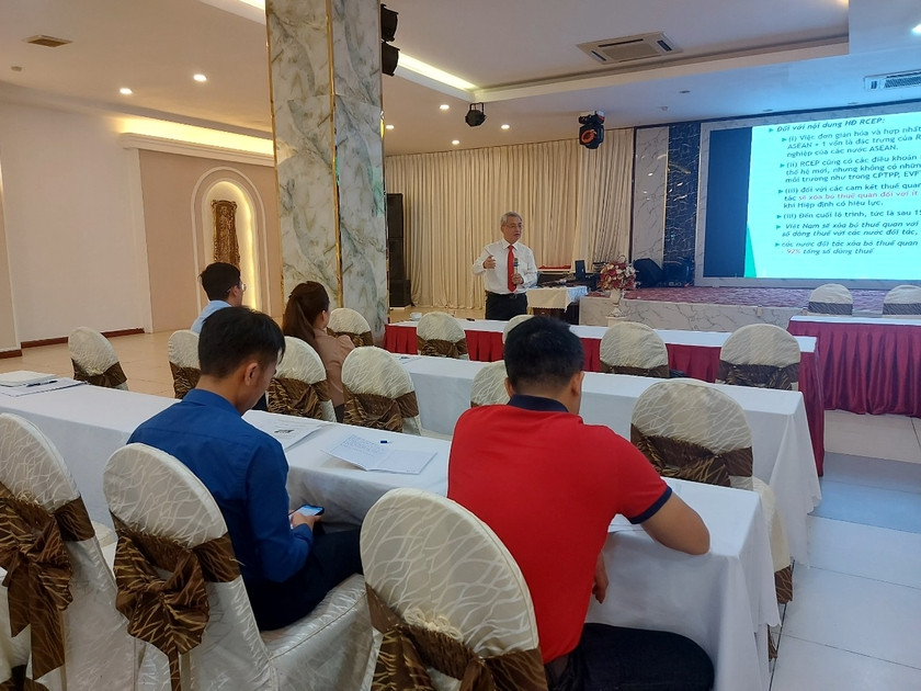 Quang cảnh khóa bồi dưỡng kiến thức, kỹ năng đối ngoại tại TP. Pleiku ngày 12-7-2023. Ảnh: Thiên Di Quang cảnh khóa bồi dưỡng kiến thức, kỹ năng đối ngoại tại TP. Pleiku ngày 12-7-2023. Ảnh: Thiên Di