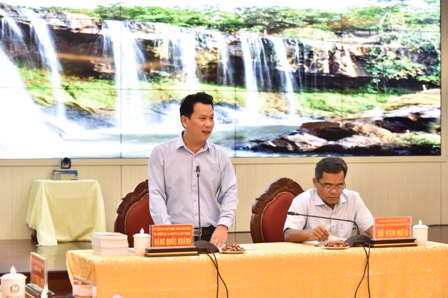 Ủy viên Ban Chấp hành Trung ương Đảng, Bộ trưởng Bộ Tài nguyên và Môi trường Đặng Quốc Khánh phát biểu tại buổi làm việc. Ảnh: Đức Thụy Ủy viên Ban Chấp hành Trung ương Đảng, Bộ trưởng Bộ Tài nguyên và Môi trường Đặng Quốc Khánh phát biểu tại buổi làm việc. Ảnh: Đức Thụy