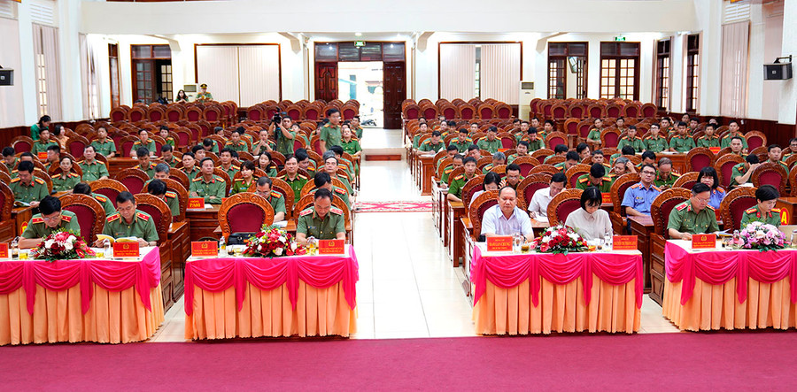 Các đại biểu tham dự hội nghị tổng kết công tác điều tra vụ án “Phan Thị Thảo cùng đồng phạm hoạt động nhằm lật đổ chính quyền nhân dân”. Ảnh: Hữu Trường