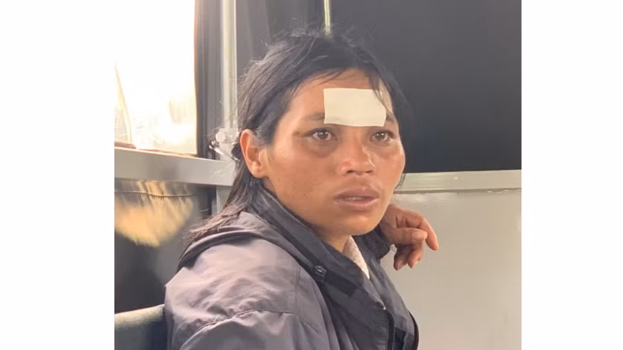 Bà Vân là người lang thang đang tạm được chăm sóc tại Trung tâm Bảo trợ xã hội tổng hợp tỉnh Gia Lai. Ảnh: ĐVCC