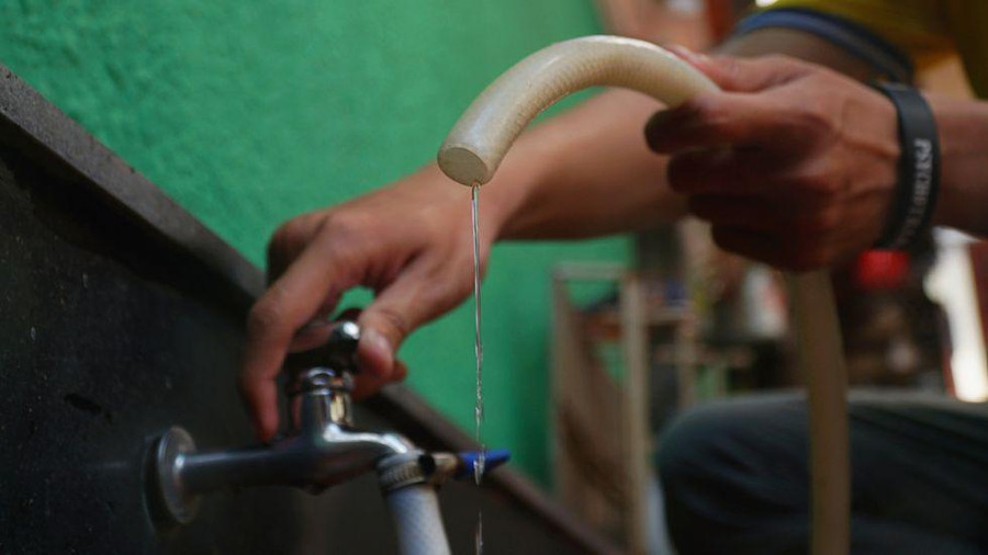 Công ty Cổ phần cấp thoát nước Gia Lai phải tạm ngừng cung cấp nước sinh hoạt tại một số phường thuộc TP. Pleiku từ 10 giờ ngày 7-8. Ảnh minh họa Công ty Cổ phần cấp thoát nước Gia Lai phải tạm ngừng cung cấp nước sinh hoạt tại một số phường thuộc TP. Pleiku từ 10 giờ ngày 7-8. Ảnh minh họa