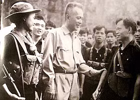 Luật sư Nguyễn Hữu Thọ tại Tổng hành dinh kháng chiến miền Nam. Ảnh T.L