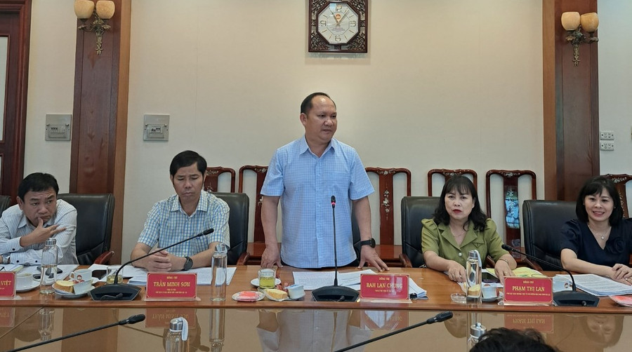 Ông Rah Lan Chung-Phó Bí thư Tỉnh ủy Gia Lai phát biểu tại buổi duyệt nội dung, nhân sự Đại hội MTTQ Việt Nam tỉnh Gia Lai lần thứ XI, nhiệm kỳ 2024-2029 tại Hà Nội. Ảnh: N. A Ông Rah Lan Chung-Phó Bí thư Tỉnh ủy Gia Lai phát biểu tại buổi duyệt nội dung, nhân sự Đại hội MTTQ Việt Nam tỉnh Gia Lai lần thứ XI, nhiệm kỳ 2024-2029 tại Hà Nội. Ảnh: N. A