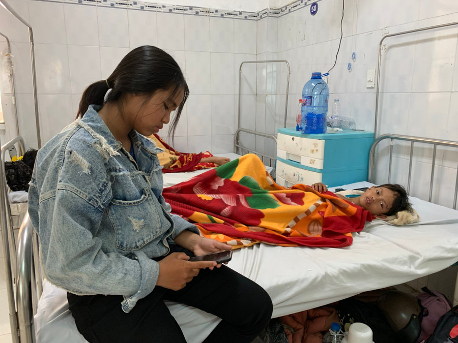 Tai nạn thương tích ở trẻ thường gia tăng trong dịp Tết, vì vậy các gia đình cần chủ động phòng-chống tránh tai nạn đáng tiếc xảy ra. Ảnh: Như Nguyện Tai nạn thương tích ở trẻ thường gia tăng trong dịp Tết, vì vậy các gia đình cần chủ động phòng-chống tránh tai nạn đáng tiếc xảy ra. Ảnh: Như Nguyện