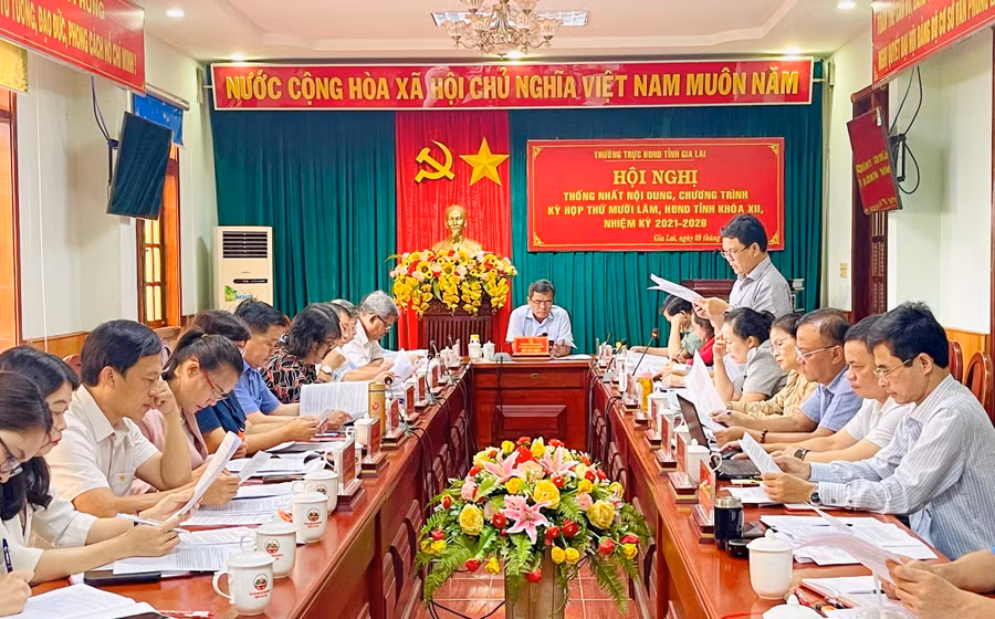 Thường trực HĐND tỉnh Gia Lai thống nhất nội dung, chương trình và công tác chuẩn bị cho kỳ họp thứ 15 HĐND tỉnh khóa XII. Ảnh: Trần Dung