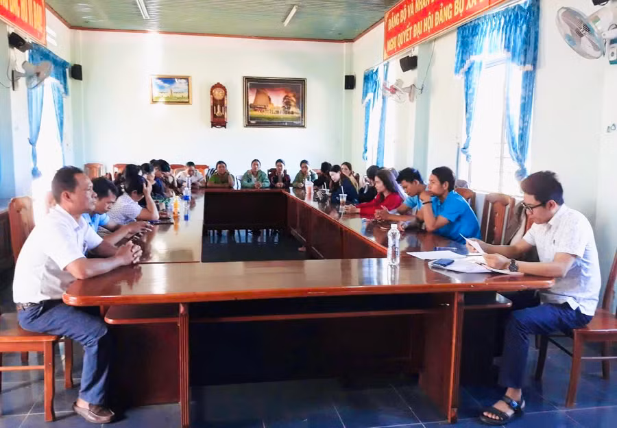 22 học viên là hộ nông dân người DTTS (xã Ia Khai, huyện Ia Grai) được đào tạo kỹ thuật trồng cây điều ĐDH 102-293 và PN1. Ảnh: Mai Ka