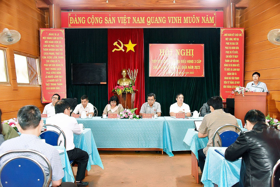 Quang cảnh buổi tiếp xúc cử tri tại xã Gào. Ảnh: Đức Thụy Quang cảnh buổi tiếp xúc cử tri tại xã Gào. Ảnh: Đức Thụy