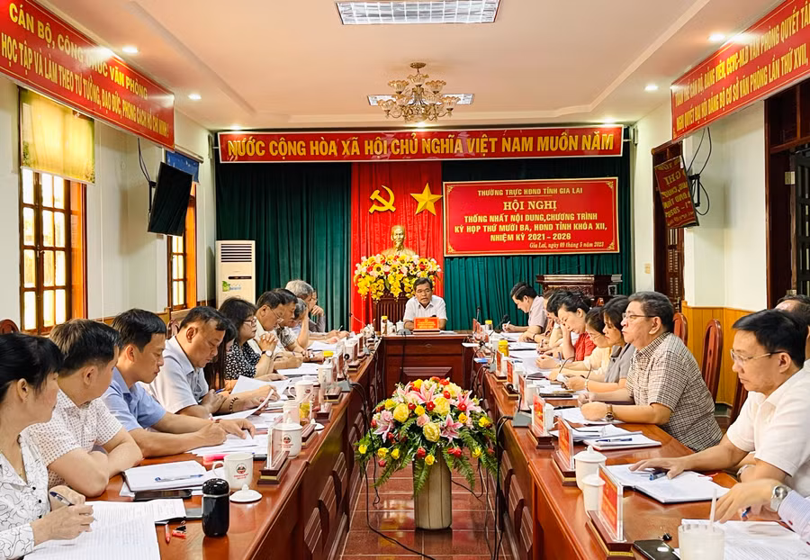 Quang cảnh phiên họp. Ảnh: Trần Dung