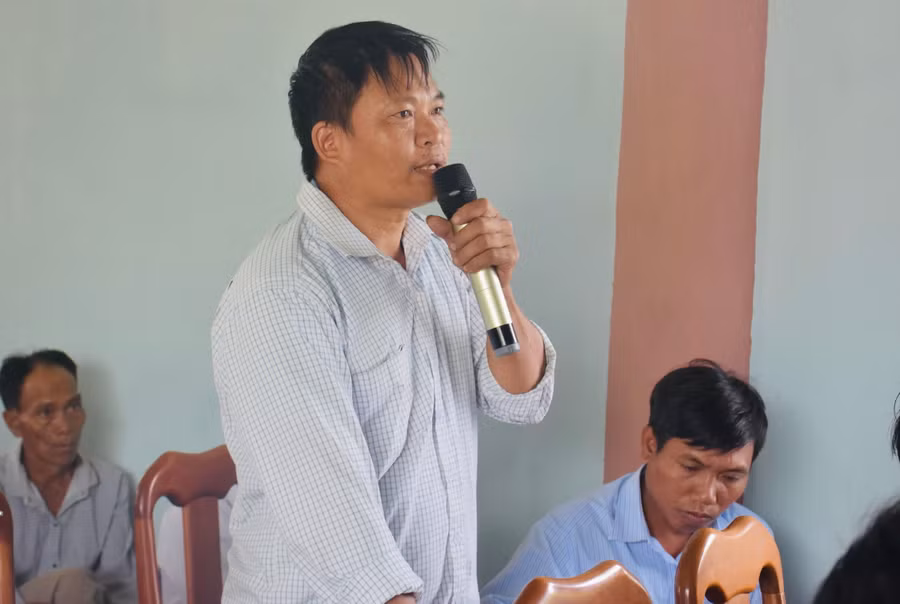 Cử tri xã Sró, huyện Kông Chro kiến nghị nhiều vấn đề về sản xuất và đời sống. Ảnh: Trần Dung