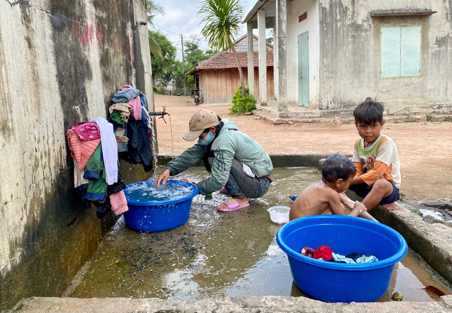 Mục tiêu đến năm 2025, tỉnh Gia Lai có trên 10% dân số nông thôn được sử dụng nước sạch từ công trình cấp nước tập trung. Ảnh: Mộc Trà Mục tiêu đến năm 2025, tỉnh Gia Lai có trên 10% dân số nông thôn được sử dụng nước sạch từ công trình cấp nước tập trung. Ảnh: Mộc Trà
