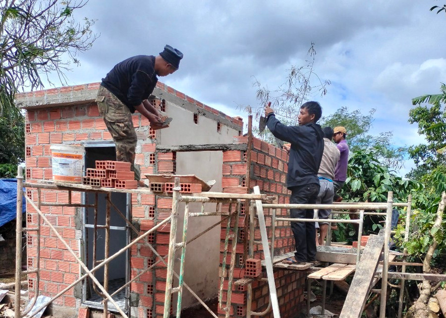 Ủy ban nhân dân tỉnh yêu cầu các ngành, địa phương căn cứ quy định về cơ chế, chính sách giải quyết việc làm và đào tạo nghề cho người có đất thu hồi để triển khai thực hiện. Ảnh: Mộc Trà Ủy ban nhân dân tỉnh yêu cầu các ngành, địa phương căn cứ quy định về cơ chế, chính sách giải quyết việc làm và đào tạo nghề cho người có đất thu hồi để triển khai thực hiện. Ảnh: Mộc Trà