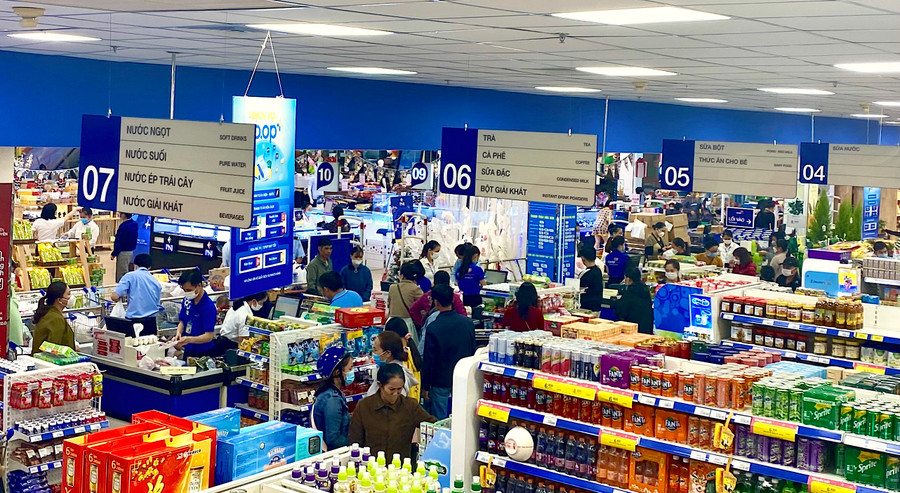 Nâng cao vai trò trách nhiệm, thực hiện tốt các quy định bảo đảm ATTP trong sản xuất, kinh doanh bánh, kẹo, rượu, bia, nước giải khát... dịp Tết Trung thu. Ảnh: Mộc Trà Nâng cao vai trò trách nhiệm, thực hiện tốt các quy định bảo đảm ATTP trong sản xuất, kinh doanh bánh, kẹo, rượu, bia, nước giải khát... dịp Tết Trung thu. Ảnh: Mộc Trà
