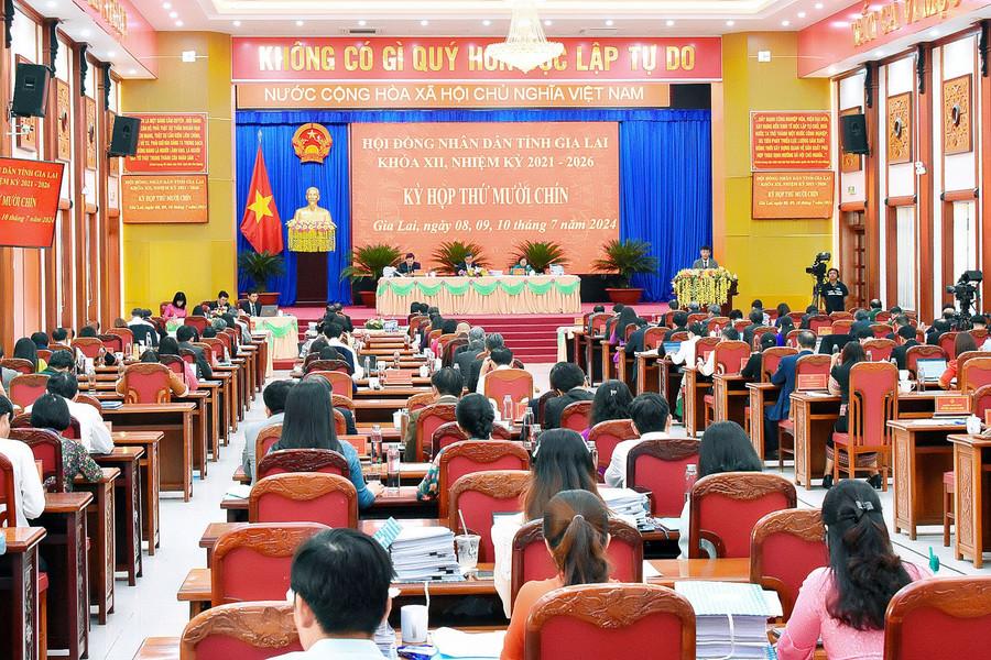 Phiên khai mạc kỳ họp thứ 19 HĐND tỉnh Gia Lai khóa XII đã nghe HĐND, UBND, Ủy ban MTTQ Việt Nam tỉnh và các ban, ngành báo cáo nhiều nội dung quan trọng. Ảnh: Đ.T