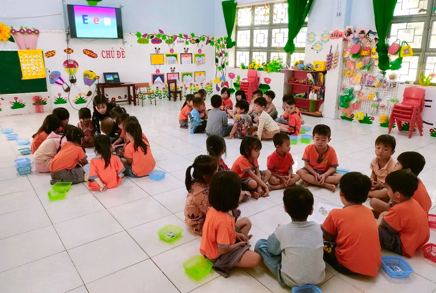 Nhiều người kỳ vọng vào những tác động tích cực mà Luật Nhà giáo sẽ mang lại. Ảnh: Mộc Trà