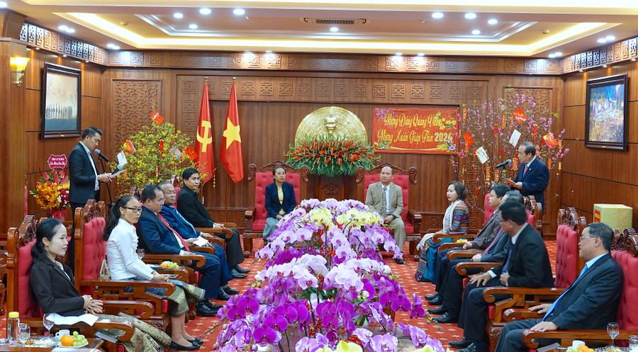 Quang cảnh buổi tiếp đoàn cán bộ của tỉnh Attapeu sang thăm, chúc Tết lãnh đạo tỉnh Gia Lai. Ảnh: Mộc Trà Quang cảnh buổi tiếp đoàn cán bộ của tỉnh Attapeu sang thăm, chúc Tết lãnh đạo tỉnh Gia Lai. Ảnh: Mộc Trà