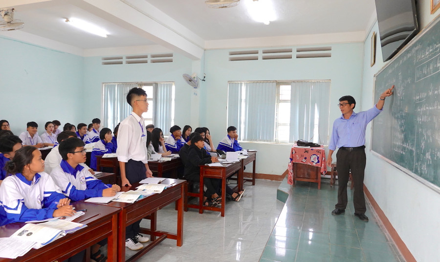 Trong 2 năm học 2022-2023 và 2023-2024, Trường THPT Lê Lợi (TP. Pleiku) đã tiếp nhận nhiều học sinh lớp 10 và 11 từ trường khác chuyển về học tập. Ảnh: Mộc Trà