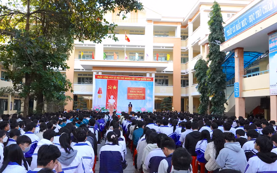 Quang cảnh khai mạc kỳ thi. Ảnh: Mộc Trà