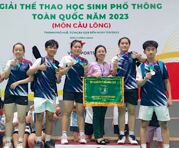 Với 5 huy chương giành được, đơn vị Sở GD-ĐT tỉnh Gia Lai đã đạt giải khuyến khích toàn đoàn ở môn Cầu lông. Ảnh: ĐVCC Với 5 huy chương giành được, đơn vị Sở GD-ĐT tỉnh Gia Lai đã đạt giải khuyến khích toàn đoàn ở môn Cầu lông. Ảnh: ĐVCC