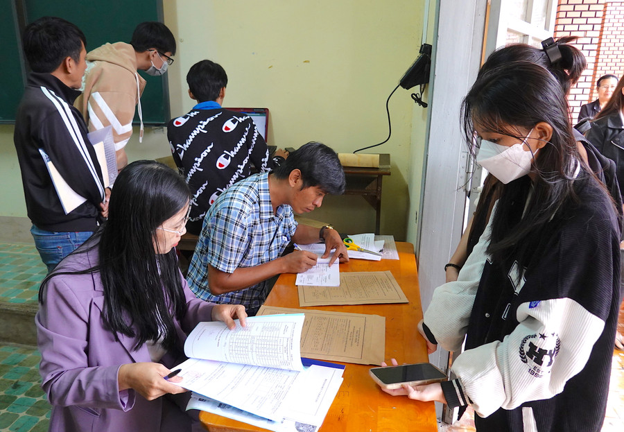 Năm học 2024-2025, Sở GD-ĐT dự kiến tham mưu UBND tỉnh phê duyệt phương án thí điểm kết hợp giữa thi tuyển và xét tuyển vào lớp 10 đối với các trường THPT công lập không chuyên biệt trên địa bàn TP. Pleiku. Ảnh: Mộc Trà