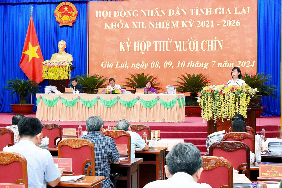 Phó Chủ tịch phụ trách UBND tỉnh Gia Lai Nguyễn Thị Thanh Lịch khẳng định sẽ nghiêm túc tiếp thu đầy đủ ý kiến của chủ tọa kỳ họp và các đại biểu với tinh thần cầu thị và trách nhiệm. Ảnh: Đ.T Phó Chủ tịch phụ trách UBND tỉnh Gia Lai Nguyễn Thị Thanh Lịch khẳng định sẽ nghiêm túc tiếp thu đầy đủ ý kiến của chủ tọa kỳ họp và các đại biểu với tinh thần cầu thị và trách nhiệm. Ảnh: Đ.T