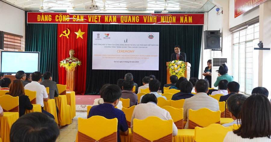 Quang cảnh buổi lễ. Ảnh: Mộc Trà Quang cảnh buổi lễ. Ảnh: Mộc Trà