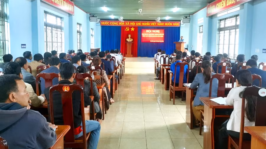 Quang cảnh hội nghị tập huấn Chương trình “Mỗi xã một sản phẩm” huyện Chư Sê năm 2024. Ảnh: H.V Quang cảnh hội nghị tập huấn Chương trình “Mỗi xã một sản phẩm” huyện Chư Sê năm 2024. Ảnh: H.V