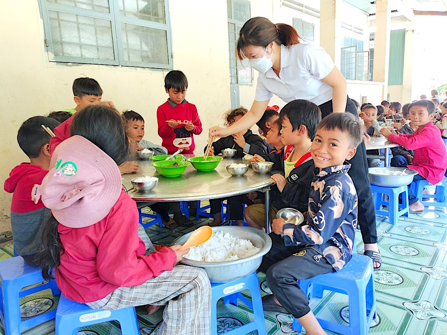 Đợt kiểm tra này cũng sẽ đánh giá về bữa ăn học đường tại các trường phổ thông dân tộc nội trú, phổ thông dân tộc bán trú trên địa bàn tỉnh. Ảnh: Mộc Trà