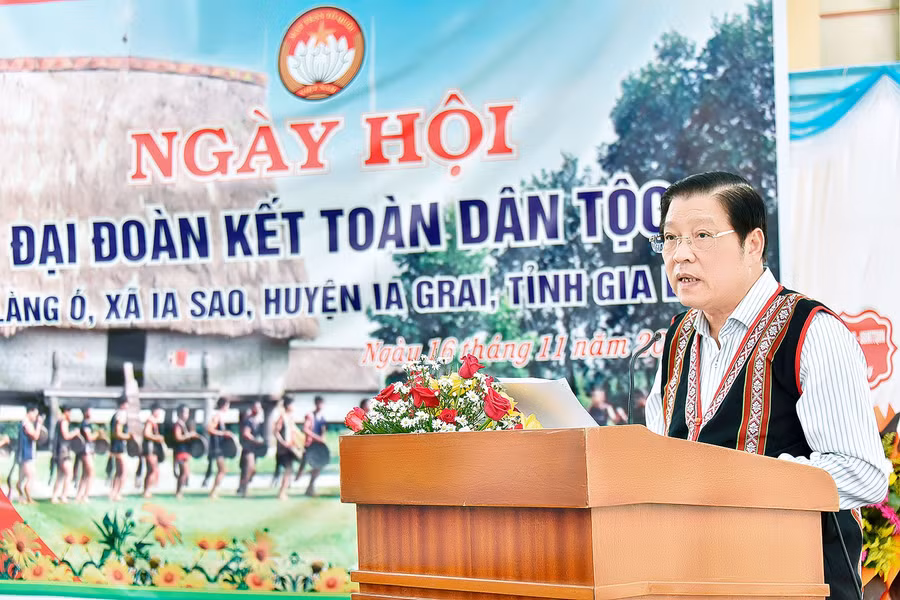 Đồng chí Phan Đình Trạc-Ủy viên Bộ Chính trị, Bí thư Trung ương Đảng, Trưởng ban Nội chính Trung ương phát biểu tại ngày hội. Ảnh: Đức Thụy