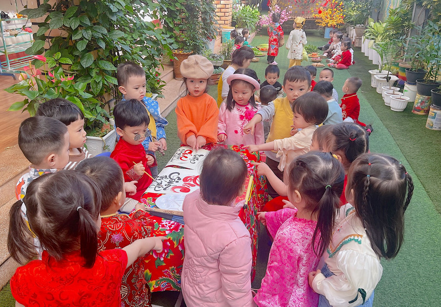 Các hoạt động vui xuân trong nhà trường đã mang lại giá trị tinh thần rất lớn đối với trẻ, giúp các bé cảm thấy hào hứng và thêm yêu thích đến trường; qua đó, góp phần nâng cao chất lượng giáo dục mầm non tại đơn vị, địa phương. Các hoạt động vui xuân trong nhà trường đã mang lại giá trị tinh thần rất lớn đối với trẻ, giúp các bé cảm thấy hào hứng và thêm yêu thích đến trường; qua đó, góp phần nâng cao chất lượng giáo dục mầm non tại đơn vị, địa phương.