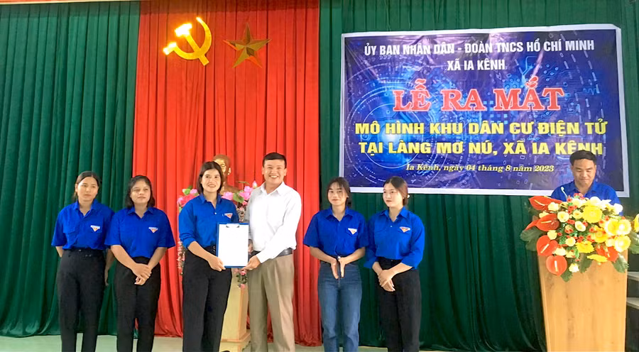 Mô hình khu dân cư điện tử đã được ra mắt tại nhiều thôn, làng, tổ dân phố. Ảnh: Mộc Trà