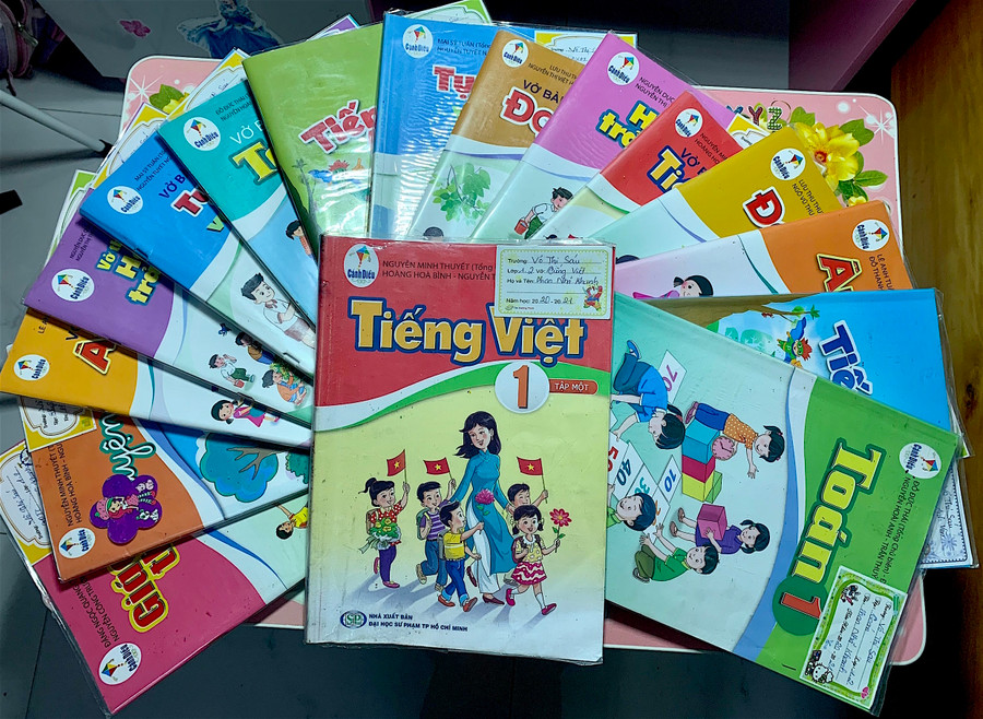 Bộ SGK lớp 1 Cánh Diều. Ảnh: Mộc Trà Bộ SGK lớp 1 Cánh Diều. Ảnh: Mộc Trà