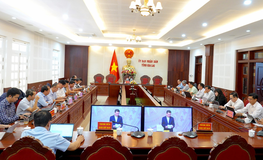 Quang cảnh phiên họp tại điểm cầu UBND tỉnh Gia Lai. Ảnh: Mộc Trà