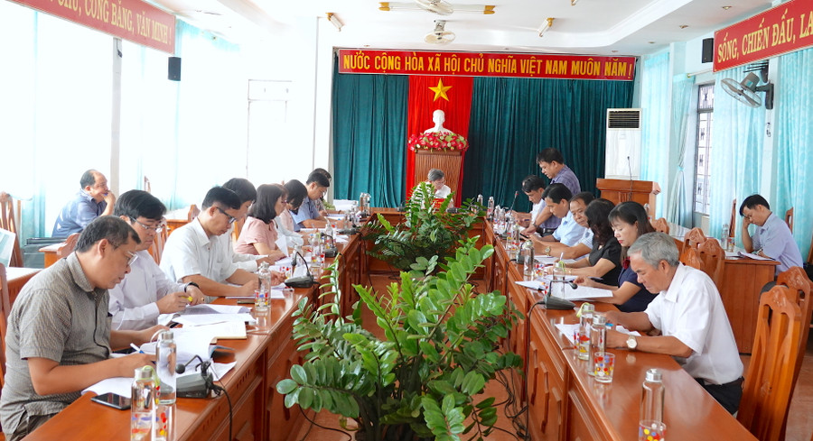 Quang cảnh buổi giám sát tại UBND huyện Đức Cơ. Ảnh: Mộc Trà