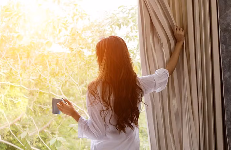 Thói quen thức dậy sớm mang lại nhiều lợi ích cho sức khỏe mà không phải ai cũng biết. Ảnh minh họa/Nguồn: Internet